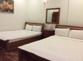  Hoang Oanh Hotel  Куинён